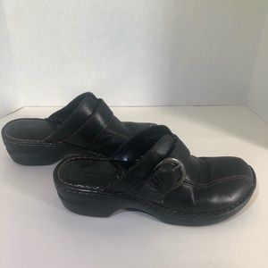 Women’s Black Leather Clog